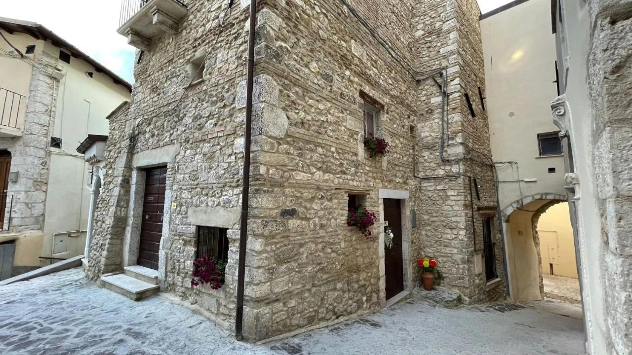 Casa Vacanze Margiu Pater Domus Goriano Sicoli Экстерьер фото